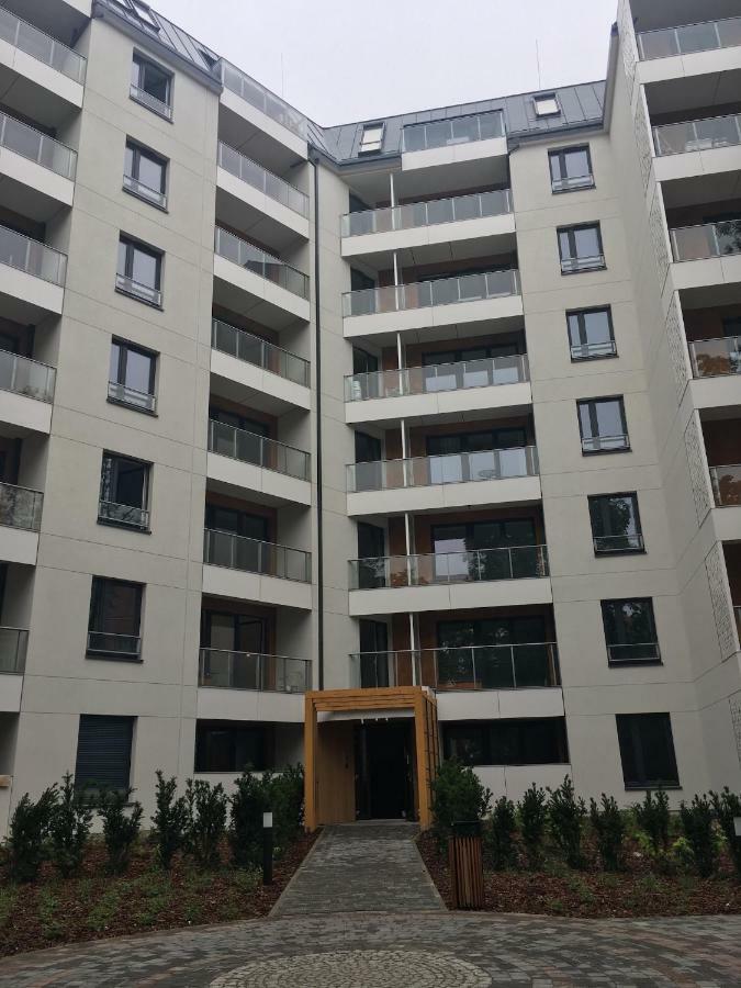 B&W Luxurious Apartment In The Center Of Wroclaw Exterior photo